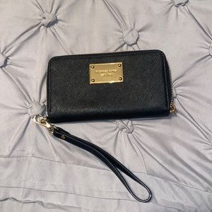 Michael Kors Phone Wristlet